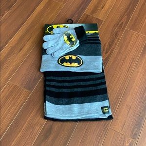 Batman Hat/Gloves/Scarf Set